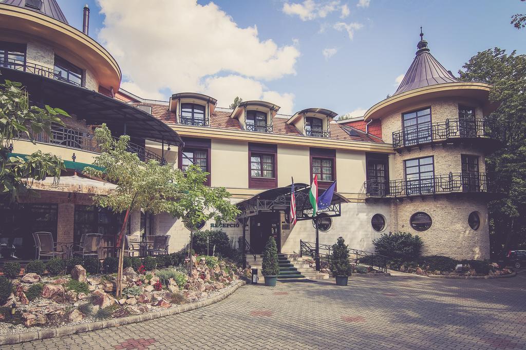 Hotel Kitty Miskolc Exterior photo
